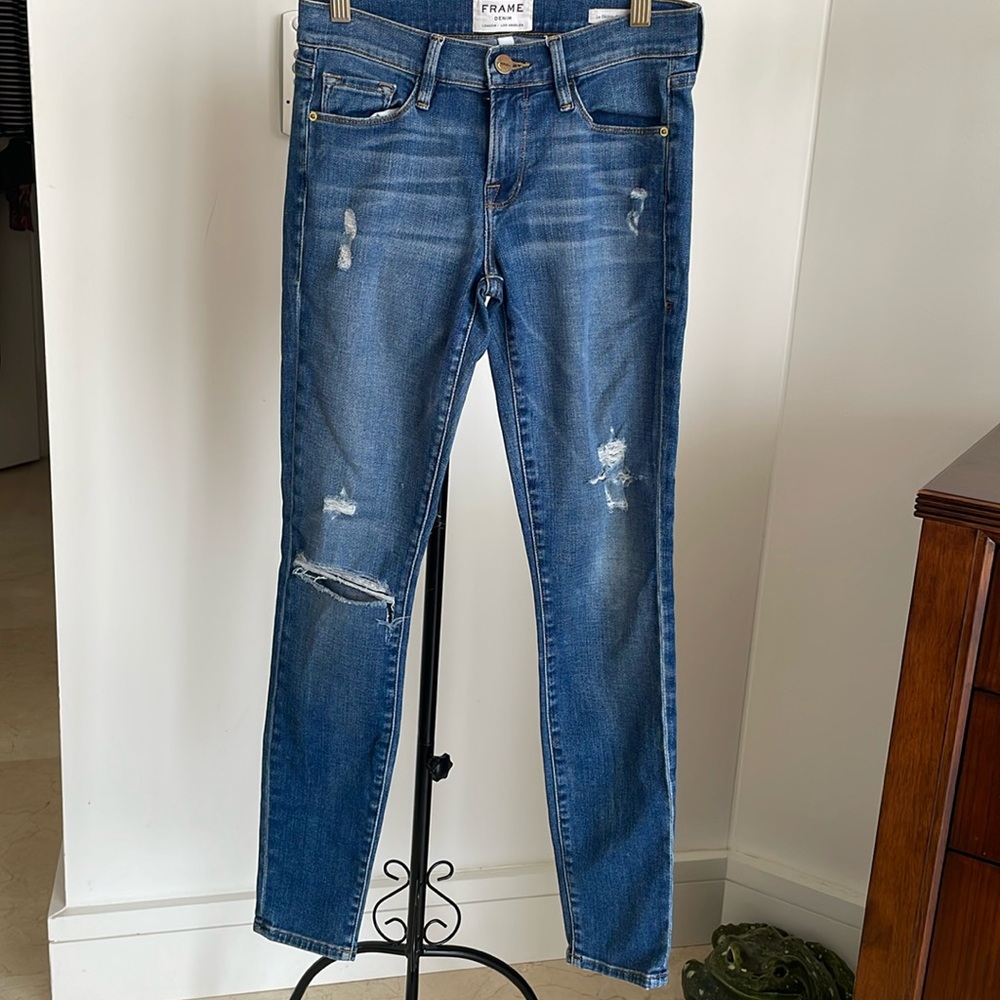 FRAME BLUE DISTRESSED DENIM LE SKINNY DE JEANNE